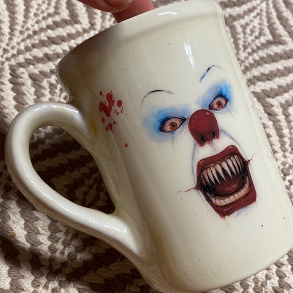 Pennywise clown coffee mug we all float down - Picture 5 of 9